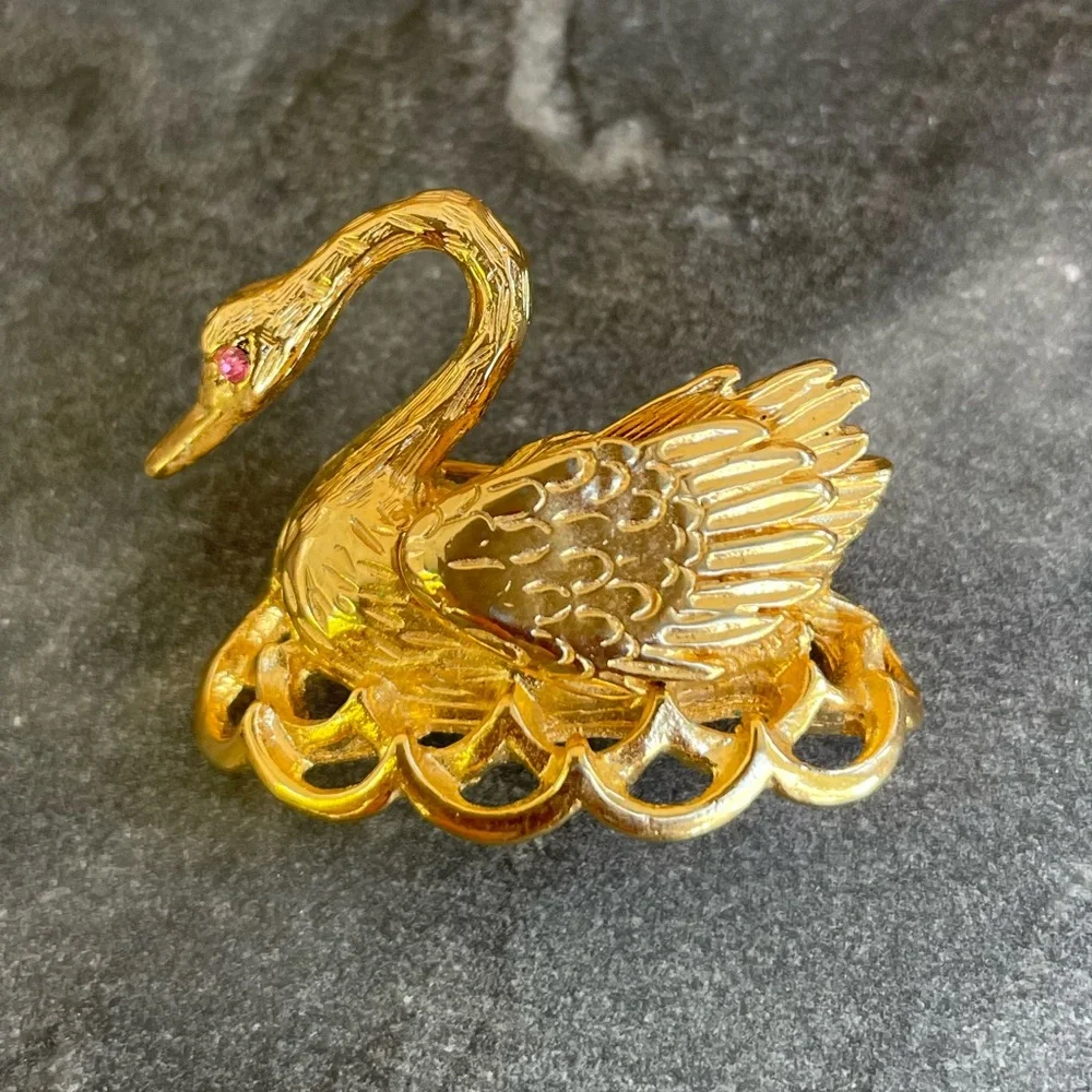 Vintage Gold Swan Brooch with Pink Accent